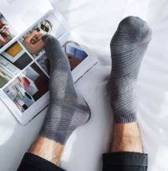 мужские чистые однотонные носки, доказательство запаха, доказательство пота, однотонные носки для молодых людей. шестьдесят пятая категория, Black
мужские чистые однотонные носки, доказательство запаха, доказательство пота, однотонные носки для молодых людей. шестьдесят пятая категория, Black