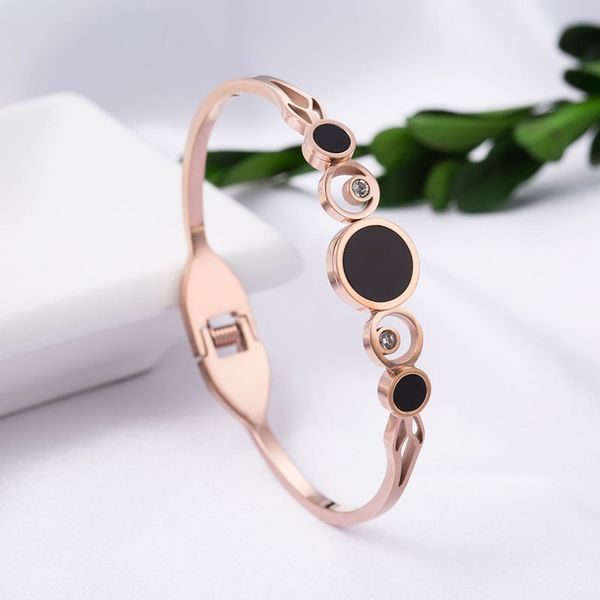 luxury wholesale female titanium steel fashion jewelry accessories bangle bracelet black round valentine wristlet jewel women
luxury wholesale female titanium steel fashion jewelry accessories bangle bracelet black round valentine wristlet jewel women