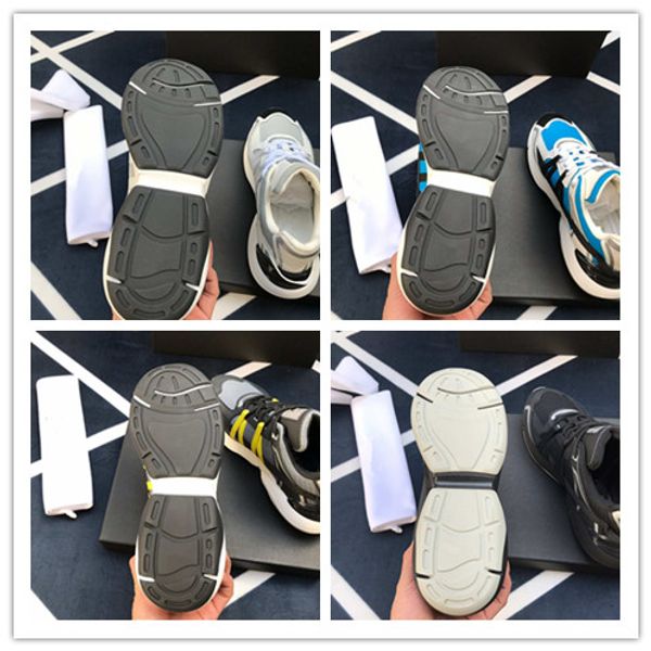 the latest lace-up upper of 2020 is made of white cow leather and the contrasting style is more refined, Black
the latest lace-up upper of 2020 is made of white cow leather and the contrasting style is more refined, Black