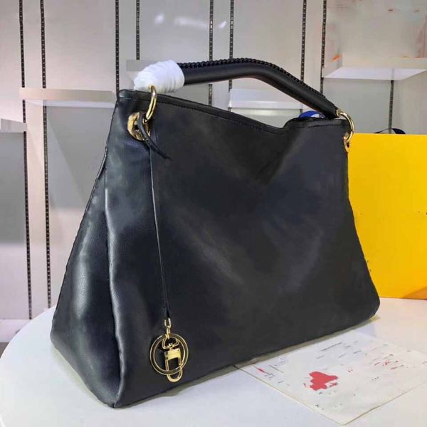 Hot lychee embossed handbag leather bag M40249 brand designer handbag fashion handbag shopping bag hand bag shoulder
Hot lychee embossed handbag leather bag M40249 brand designer handbag fashion handbag shopping bag hand bag shoulder