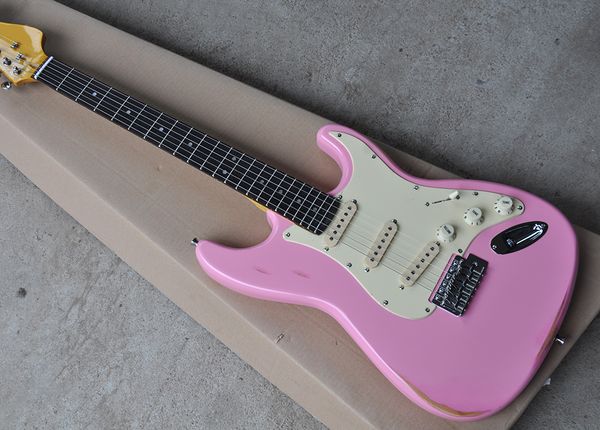 wholesale factory pink electric guitar with vintage body and neck,big headstock,cream pickguard0406
wholesale factory pink electric guitar with vintage body and neck,big headstock,cream pickguard0406