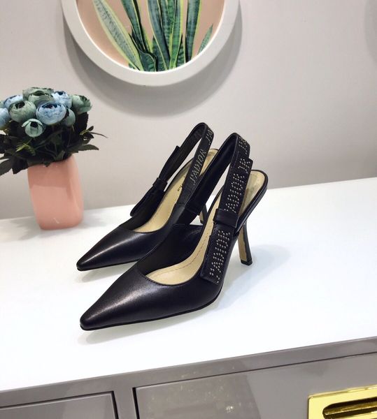 luxury pointed fashion stiletto designer women's shoes black nude light sandals flat dress shoes heel 6.5cm 9.5cm siez 35-43 ing, Red;white
luxury pointed fashion stiletto designer women's shoes black nude light sandals flat dress shoes heel 6.5cm 9.5cm siez 35-43 ing, Red;white