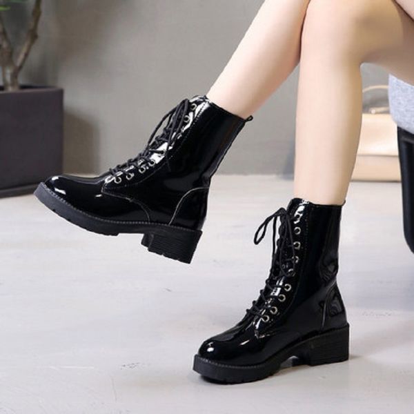 2019 new boots women's wild england wind thin feet motorcycle boots thick with casual fashion, Black
2019 new boots women's wild england wind thin feet motorcycle boots thick with casual fashion, Black