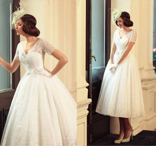 50s vintage ankle lengtgh wedding dress short full lace short sleeve v neck bow a line retro 1960s bridal gowns custom size, White
50s vintage ankle lengtgh wedding dress short full lace short sleeve v neck bow a line retro 1960s bridal gowns custom size, White