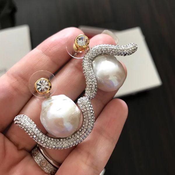 fashion-luxurious quality dorp earring with irregular pearl and diamonds for women and gifrl friend festival gift ps6624a, Golden
fashion-luxurious quality dorp earring with irregular pearl and diamonds for women and gifrl friend festival gift ps6624a, Golden