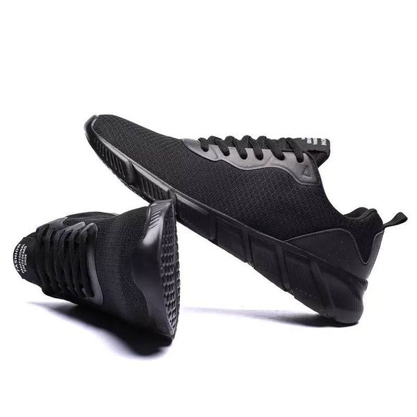 with socks ale fashion luxury running shoes for men women triple black breathable mens trainer classic outdoor casual sports sneaker, White;red
with socks ale fashion luxury running shoes for men women triple black breathable mens trainer classic outdoor casual sports sneaker, White;red