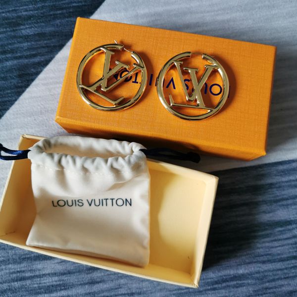 designer earrings luxury louis vuitton jewelry lv women earrings brass casting vacuum plating gold workmanship 1:1case, Golden;silver
designer earrings luxury louis vuitton jewelry lv women earrings brass casting vacuum plating gold workmanship 1:1case, Golden;silver