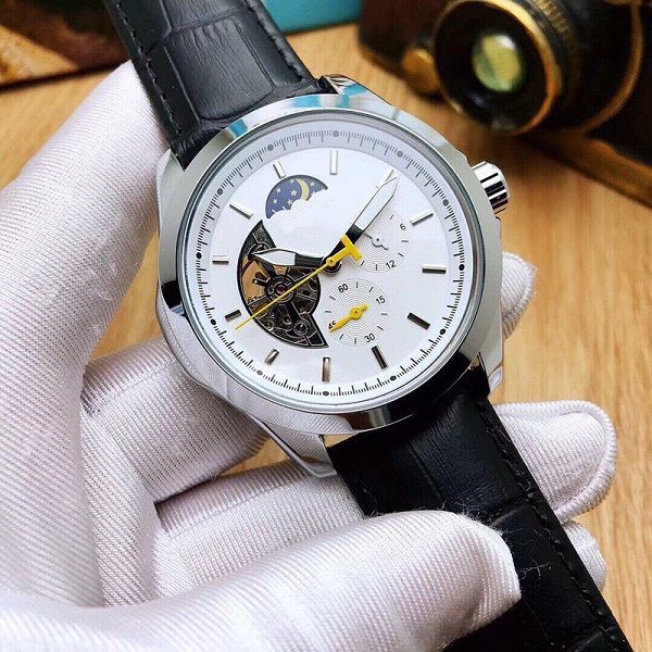 2020 new 1853 watch leisure style brand luxury fashion men's watch table sport leather belt watch mechanical watches9, Slivery;brown
2020 new 1853 watch leisure style brand luxury fashion men's watch table sport leather belt watch mechanical watches9, Slivery;brown