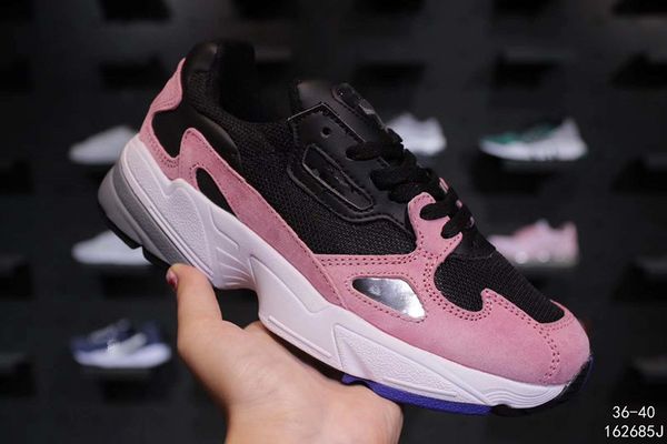falcon w дизайнер женщин кроссовки тройной черный и белый primeknit розовый серый женщины спортивные кроссовки 2019 дизайнер обуви
falcon w дизайнер женщин кроссовки тройной черный и белый primeknit розовый серый женщины спортивные кроссовки 2019 дизайнер обуви