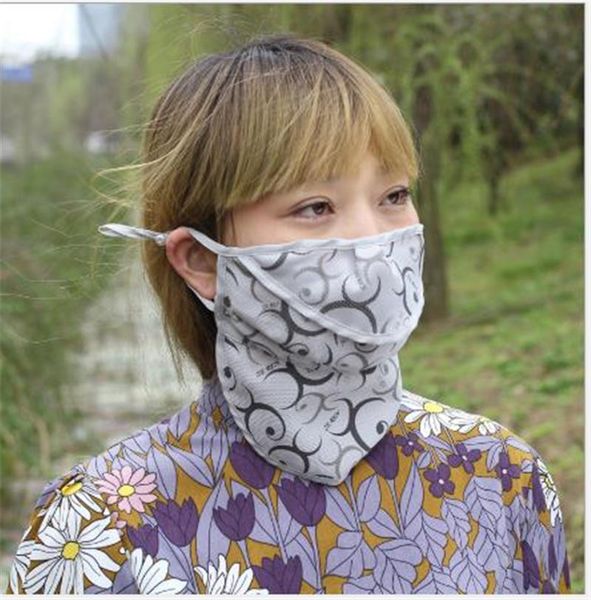 dust protective womens mask strip print pattern suits female apparel adjustable princess siae womens costumes, Silver
dust protective womens mask strip print pattern suits female apparel adjustable princess siae womens costumes, Silver