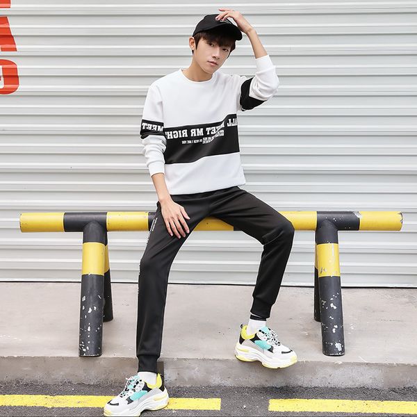 autumn 2019 trend man long sleeves round collar leisure time sweater suit teenagers athletic wear, Black
autumn 2019 trend man long sleeves round collar leisure time sweater suit teenagers athletic wear, Black