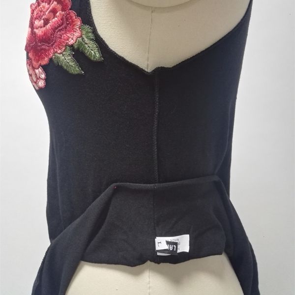 cotton tank tank fashion black cotton patch in floral embroidery vest deep sleeveless summer beachwear white
cotton tank tank fashion black cotton patch in floral embroidery vest deep sleeveless summer beachwear white