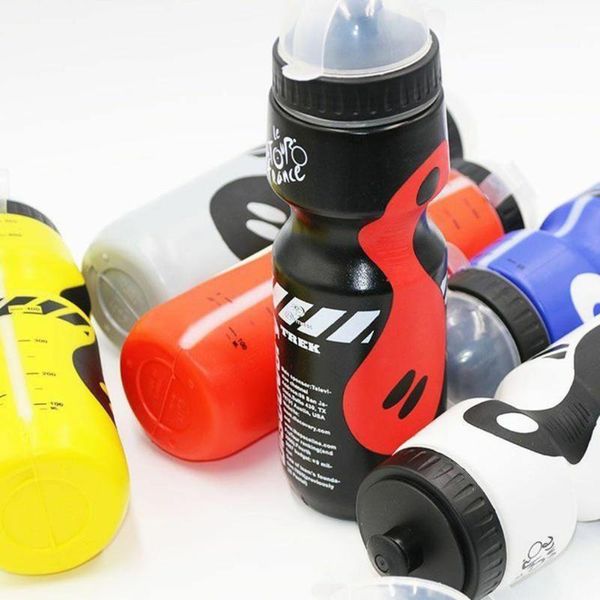 water bottles & cages 650ml mountain bike bicycle cycling drink bottle outdoor sports plastic portable kettle leak-proof drinkware
water bottles & cages 650ml mountain bike bicycle cycling drink bottle outdoor sports plastic portable kettle leak-proof drinkware