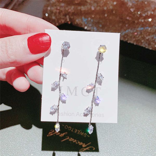 new crystal long dangling earrings white resin leaf design drop earrings wedding party brincos wholesale jewelry, Silver
new crystal long dangling earrings white resin leaf design drop earrings wedding party brincos wholesale jewelry, Silver
