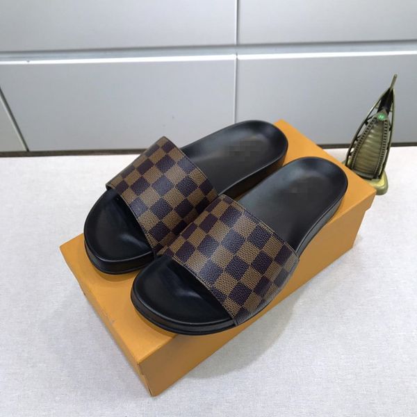 Chinelos martinhe
Chinelos martinhe