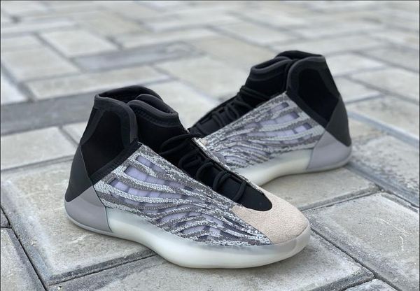 совершенно новая квантовая баскетбольная обувь для мужчин kanyewest 3m кроссовки man kanye west спортивная обувь мужская светоотражающая спо
совершенно новая квантовая баскетбольная обувь для мужчин kanyewest 3m кроссовки man kanye west спортивная обувь мужская светоотражающая спо