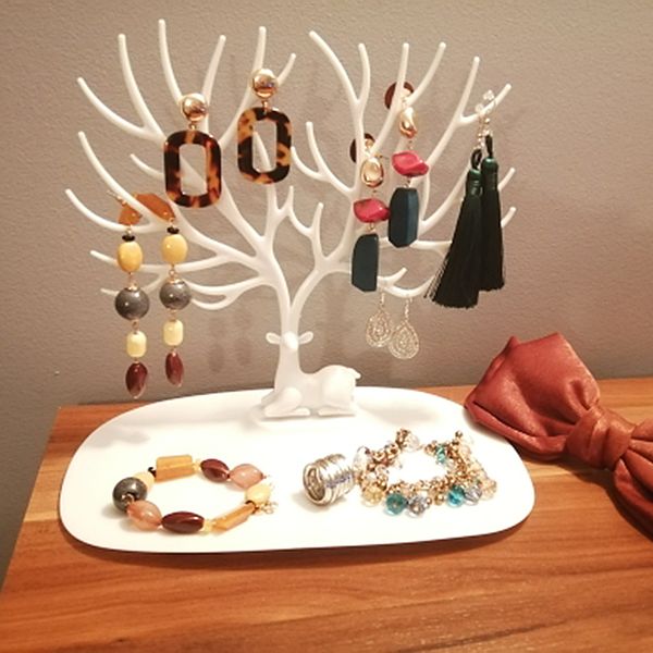 deer earrings necklace ring jewelry cosmetic organizer display stand tray tree makeup storage lipstick holder nail polish
deer earrings necklace ring jewelry cosmetic organizer display stand tray tree makeup storage lipstick holder nail polish