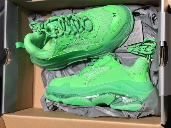 2019 fashion paris 17fw triple-s shoes dark green triple s casual shoes dad shoes for men women beige black sports tennis 35-45 a47
2019 fashion paris 17fw triple-s shoes dark green triple s casual shoes dad shoes for men women beige black sports tennis 35-45 a47