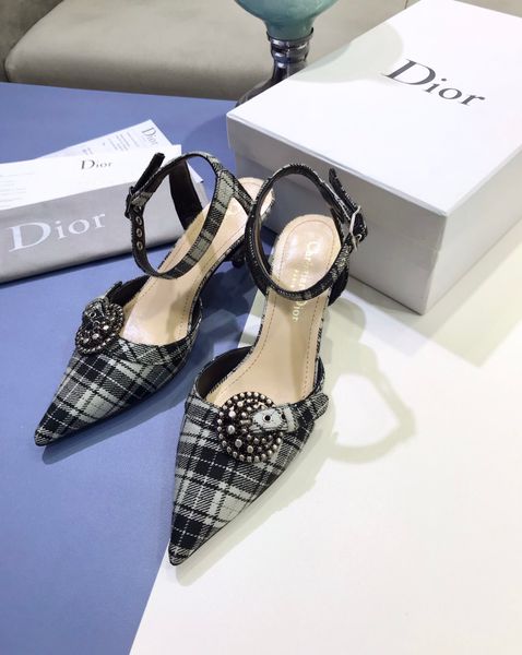 new european and american hollow checkered pointed toe stiletto heel pumps women's singles wedding shoes leather sole 4.5cm02, Black
new european and american hollow checkered pointed toe stiletto heel pumps women's singles wedding shoes leather sole 4.5cm02, Black