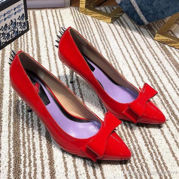 new fashion women's high-heeled patent leather material soft and comfortable heel liu ding pointed real banquet high-heele, Black
new fashion women's high-heeled patent leather material soft and comfortable heel liu ding pointed real banquet high-heele, Black