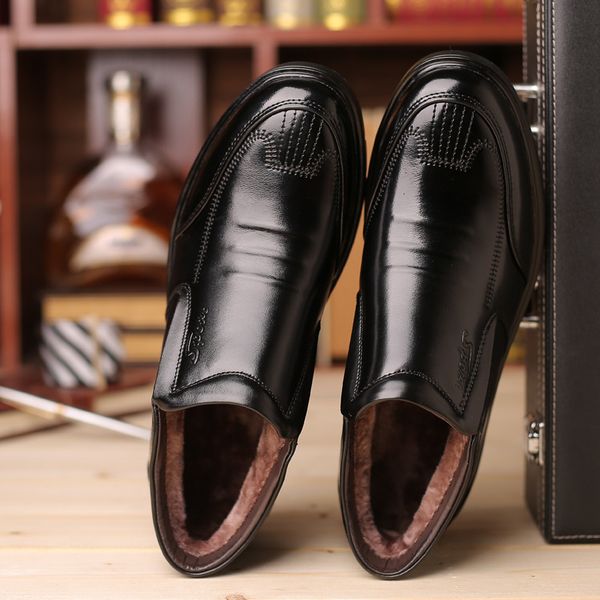 genuine leather winter men business boots slip-on fur warm men snow boots casual basic low ankle for sale 2019, Black
genuine leather winter men business boots slip-on fur warm men snow boots casual basic low ankle for sale 2019, Black