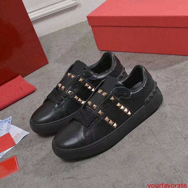 men women luxury designer rivets sneakers men brand rivets spikes lace-up casual shoes with 18 colors and size 36-46
men women luxury designer rivets sneakers men brand rivets spikes lace-up casual shoes with 18 colors and size 36-46