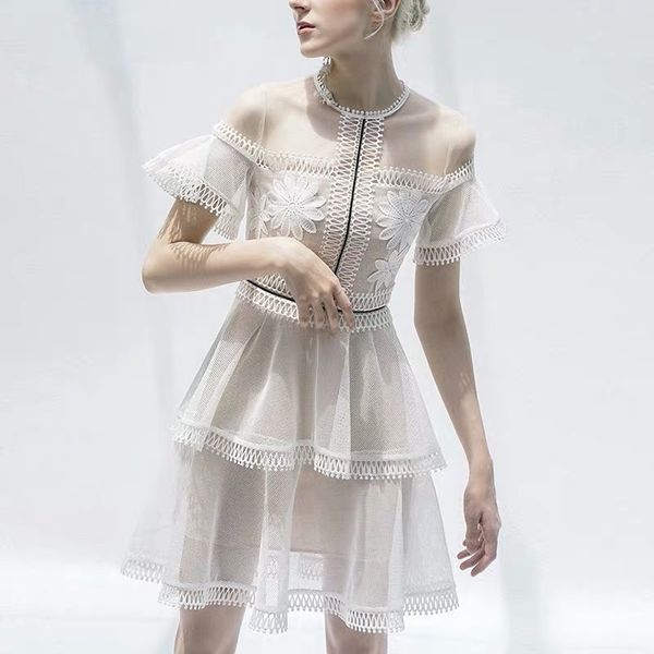 2019 mini dress celedrity lace see-through print women short o neck night club flare sleevebody con party dresses wholesale, Black;gray
2019 mini dress celedrity lace see-through print women short o neck night club flare sleevebody con party dresses wholesale, Black;gray