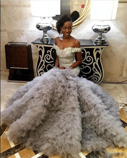 2019 gorgeous prom dresses off shoulder sequins beads appliques charming cocktail party gowns tiered skirts tulle sweep train evening gowns, Black
2019 gorgeous prom dresses off shoulder sequins beads appliques charming cocktail party gowns tiered skirts tulle sweep train evening gowns, Black