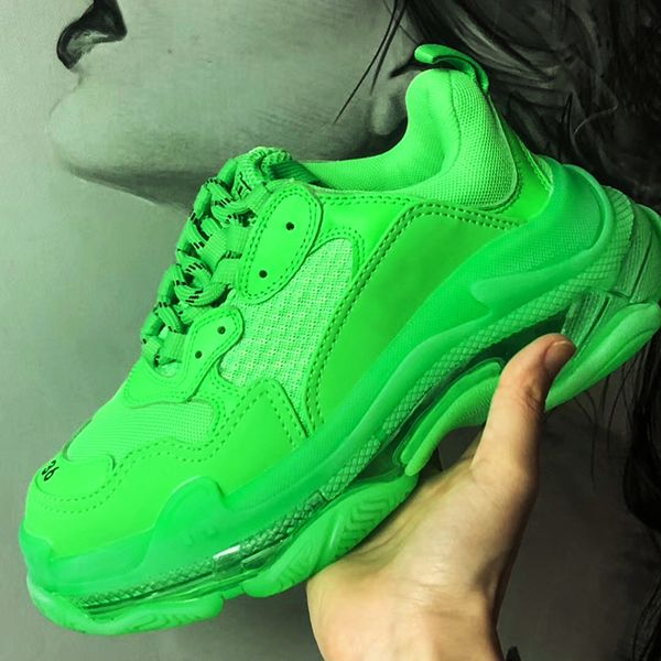 with boxs dust bag unveils new triple-s 17fw casual shoe mens and woman mixed colors thick heel grandpa casual shoes size 35-45, Black
with boxs dust bag unveils new triple-s 17fw casual shoe mens and woman mixed colors thick heel grandpa casual shoes size 35-45, Black