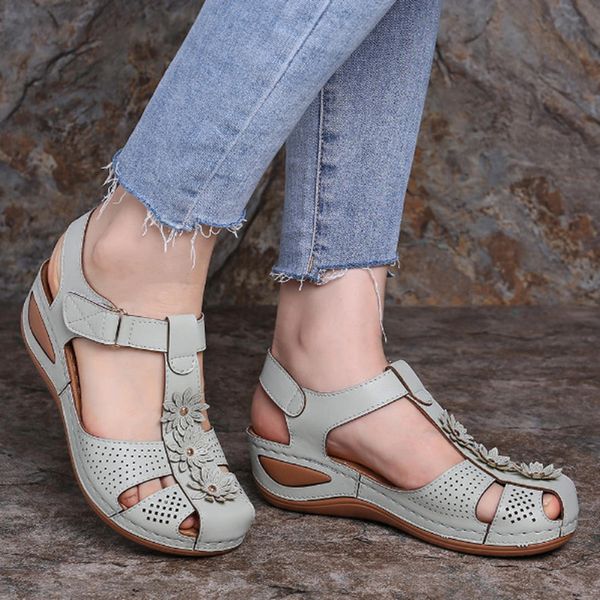 women summer sandals platform wedge shoes woman slippers retro hollow buckle shoes ladies soft female footwear beach 2020, Black
women summer sandals platform wedge shoes woman slippers retro hollow buckle shoes ladies soft female footwear beach 2020, Black