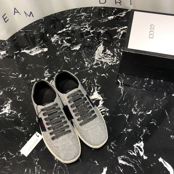 2020 new aq women's casual sneakers women's leather classic pearl sneakers
2020 new aq women's casual sneakers women's leather classic pearl sneakers