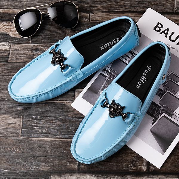 2020 new young casual loafers shoes fashion slip on shoes for men moonlight drive men brand designer mens flats sneakers, Black
2020 new young casual loafers shoes fashion slip on shoes for men moonlight drive men brand designer mens flats sneakers, Black