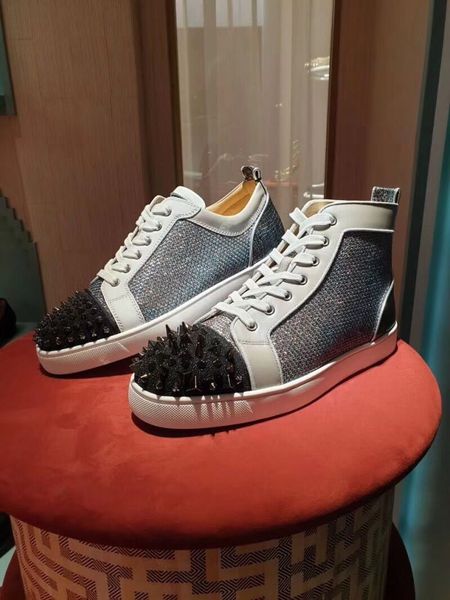 new years loubikraft spikes men sneakers red bottom women shoes pik pik orlato black calfskin lightly glitter red sole designer high cut
new years loubikraft spikes men sneakers red bottom women shoes pik pik orlato black calfskin lightly glitter red sole designer high cut