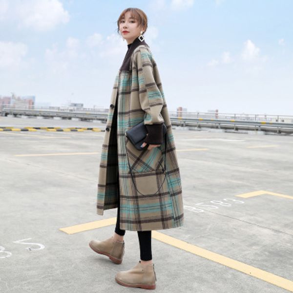 2020new european style winter fashion retro plaid wool coat women large size long sleeve hepburn loose wool coat, Black
2020new european style winter fashion retro plaid wool coat women large size long sleeve hepburn loose wool coat, Black