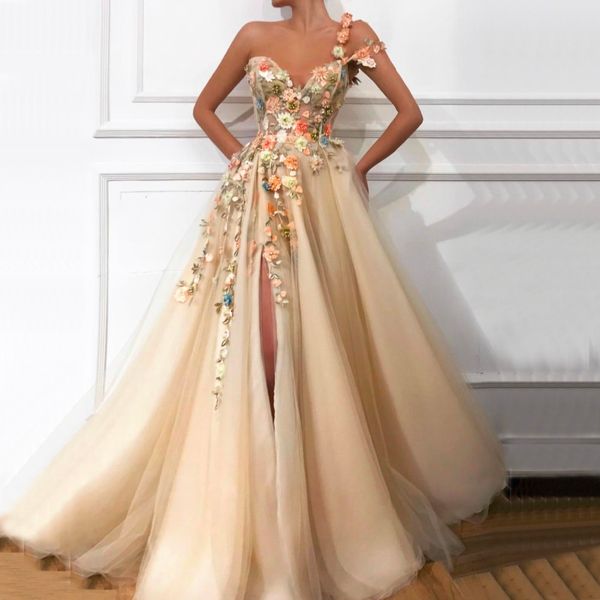 dubai champagne one shoulder evening dresses diamonds handmade flowers pearls evening gowns 2019 serene hill la60946, White;black
dubai champagne one shoulder evening dresses diamonds handmade flowers pearls evening gowns 2019 serene hill la60946, White;black