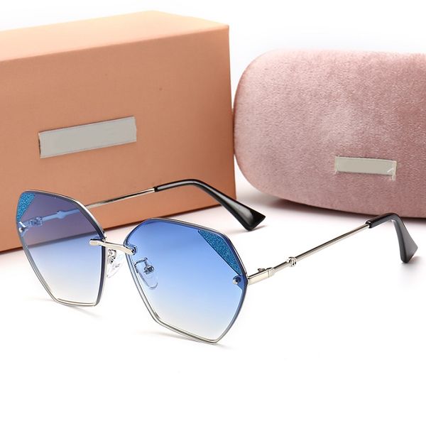 luxury-glass lens fashion men and women coating sunglasses uv protection brand designer vintage sport sun glasses with brown box, White;black
luxury-glass lens fashion men and women coating sunglasses uv protection brand designer vintage sport sun glasses with brown box, White;black