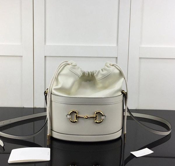 famous 2020 spring new designer soft genuine leather model vintage woman fashion bucket bag girl shoulder small bag ship
famous 2020 spring new designer soft genuine leather model vintage woman fashion bucket bag girl shoulder small bag ship