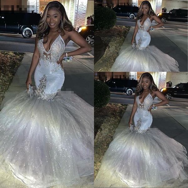 new african silver sequined evening dresses wear illusion v neck lace applique crystal beaded tulle custom backless formal prom gowns, Black;red
new african silver sequined evening dresses wear illusion v neck lace applique crystal beaded tulle custom backless formal prom gowns, Black;red