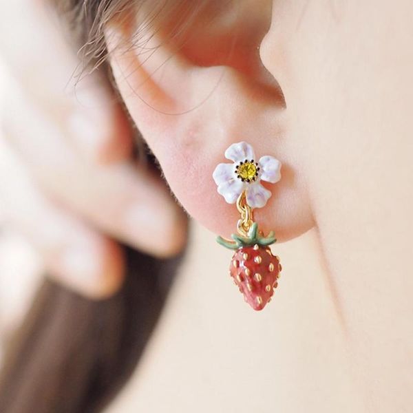 stud fashion women enamel strawberry flower dangle pendant earrings jewelry gifts 2021 design, Golden;silver
stud fashion women enamel strawberry flower dangle pendant earrings jewelry gifts 2021 design, Golden;silver