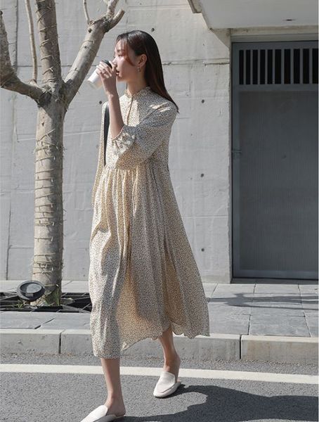 bf style korean chiffon dress in early spring 2020 loose and simple long sleeve floral skirt, Black;gray
bf style korean chiffon dress in early spring 2020 loose and simple long sleeve floral skirt, Black;gray