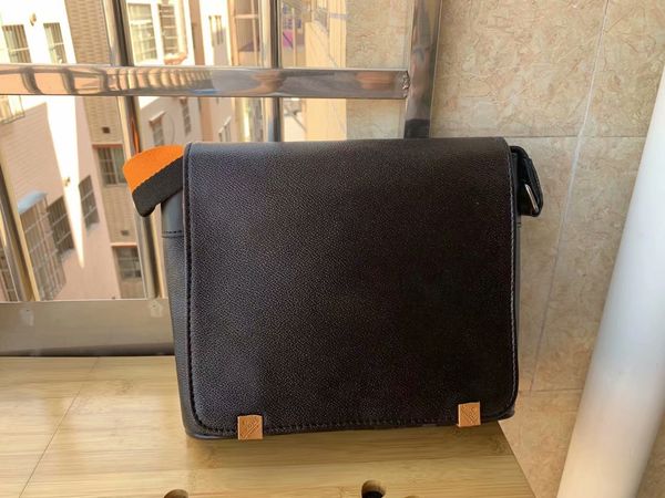 ok high-end quality new arrival famous brand classic designer 2019 new fashion men messenger bags cross body bag school bookbag should 866 
ok high-end quality new arrival famous brand classic designer 2019 new fashion men messenger bags cross body bag school bookbag should 866