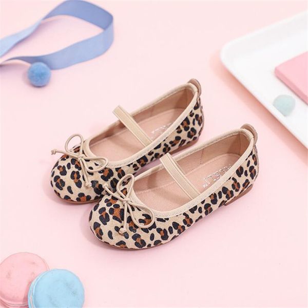 quality children' shoes 2019 new girls comfortable soft leather shoes classic leopard princess flats children' dance, Black;grey
quality children' shoes 2019 new girls comfortable soft leather shoes classic leopard princess flats children' dance, Black;grey