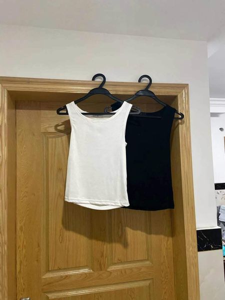 19ss european american street luxury nightclub women vest comfortable short breathable chest logo embroidery slim underwear vests, White
19ss european american street luxury nightclub women vest comfortable short breathable chest logo embroidery slim underwear vests, White