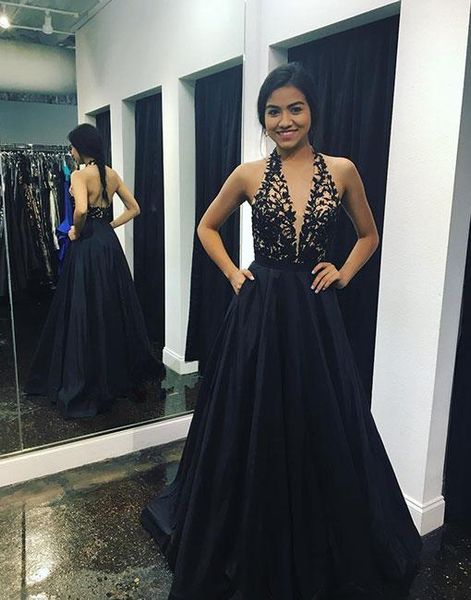 black 3d lace evening dress gowns vestidos de fiesta halter deep v-neck open back a-line satin long dresses evening wear prom dress cheap, Black;red
black 3d lace evening dress gowns vestidos de fiesta halter deep v-neck open back a-line satin long dresses evening wear prom dress cheap, Black;red