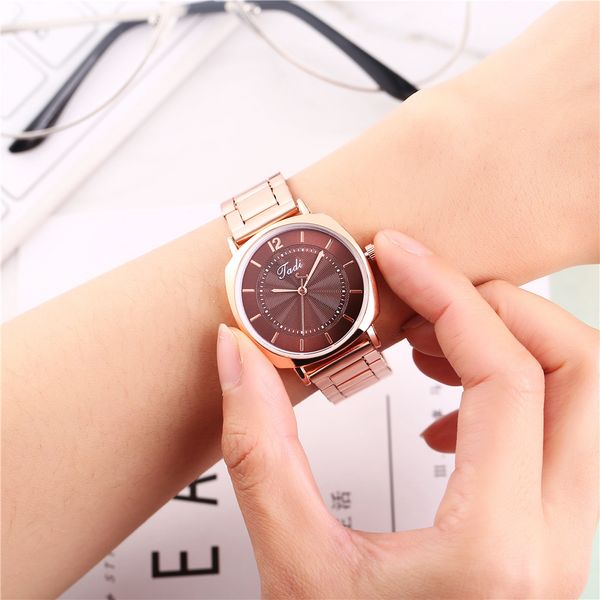 вахты женщин квадратной оболочки roman шкалы сплава стальной ленты кварцевые часы женские часы, Slivery;brown
вахты женщин квадратной оболочки roman шкалы сплава стальной ленты кварцевые часы женские часы, Slivery;brown