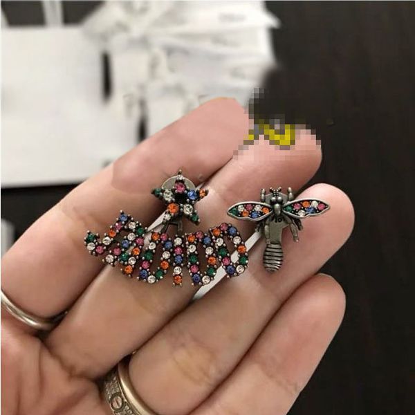 woman earrings high-end jewelry fashion earrings happy love letter diamond girl earrings asymmetric classical elegance, Golden;silver
woman earrings high-end jewelry fashion earrings happy love letter diamond girl earrings asymmetric classical elegance, Golden;silver