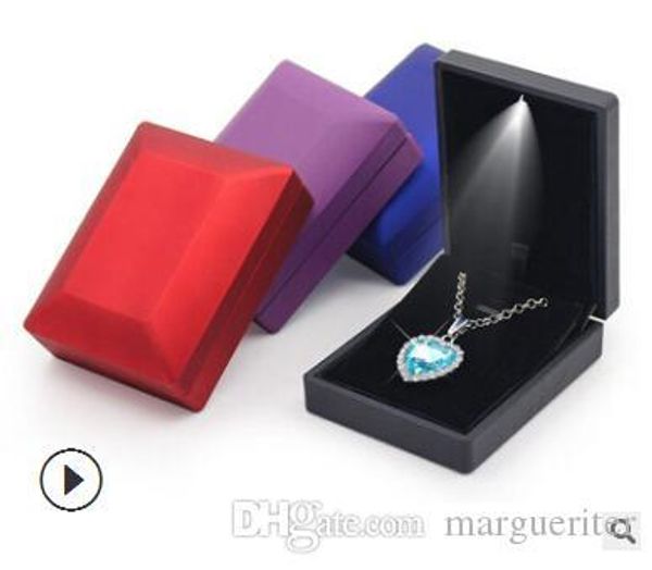 led lighted jewelry box engagement ring display box luxury pendant bracelet display organizer fashion necklace case
led lighted jewelry box engagement ring display box luxury pendant bracelet display organizer fashion necklace case
