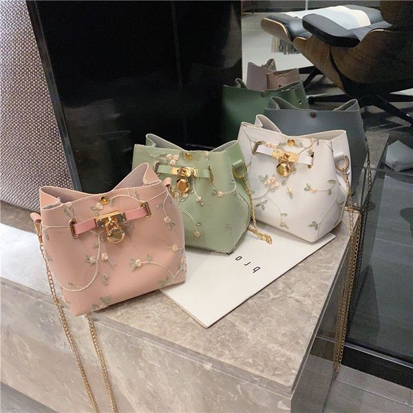 one shoulder small bag female bag 2020 new net red bucket small fresh summer messenger female ins
one shoulder small bag female bag 2020 new net red bucket small fresh summer messenger female ins