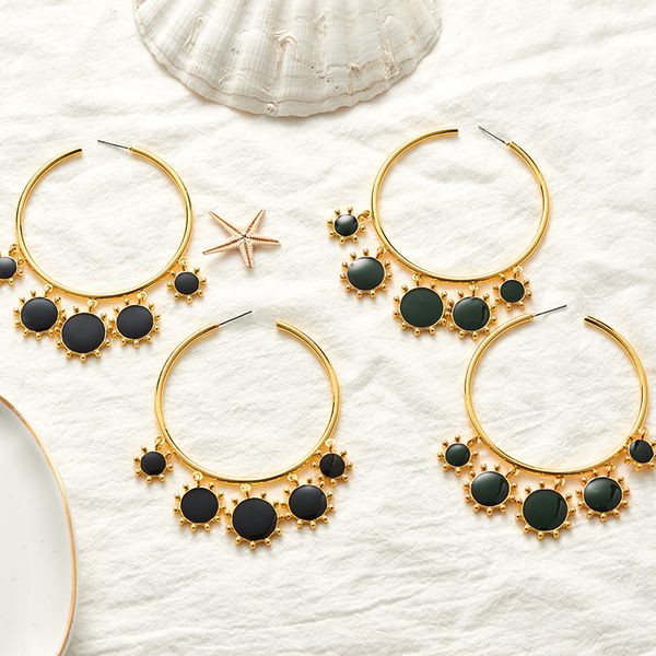 2019 new fashion big thick gold hoop earrings with small round red black charm lady's statement earring bohemian jewelry gift, Golden;silver
2019 new fashion big thick gold hoop earrings with small round red black charm lady's statement earring bohemian jewelry gift, Golden;silver