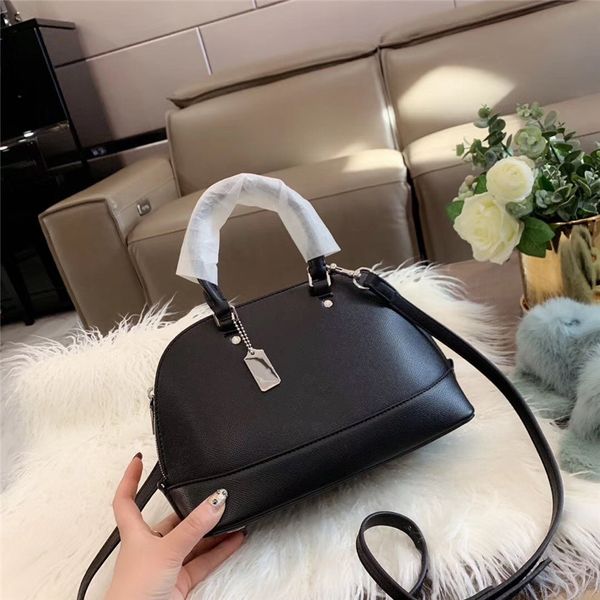 luxury designer handbag women designer shoulder bag fashion wild joker shell type bag trend versatile lovely leather newset 5
luxury designer handbag women designer shoulder bag fashion wild joker shell type bag trend versatile lovely leather newset 5